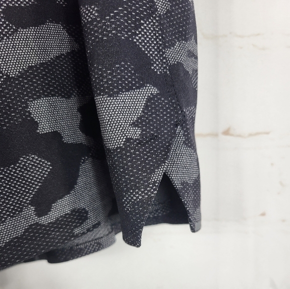 Lululemon Variegated Mesh Reflective Surge Linerless Short Camo Black Small - Picture 5 of 10